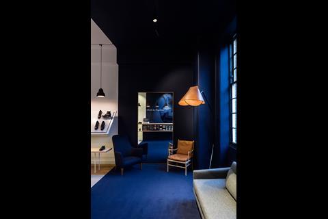 8 cheaney henrietta st lounge like trying on area with contemporary interior